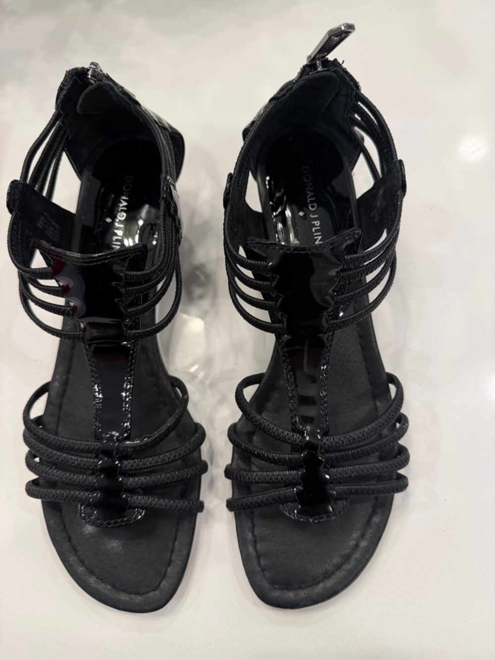 Donald J. Pliner Black Strappy T‑Bar Gladiator Sandals